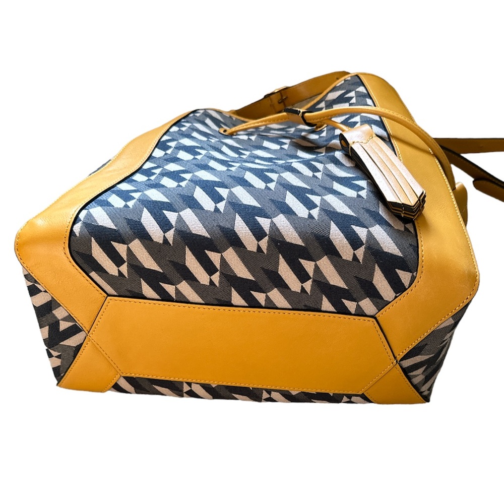 Mulberry Millie Tote - Picture 8 of 12